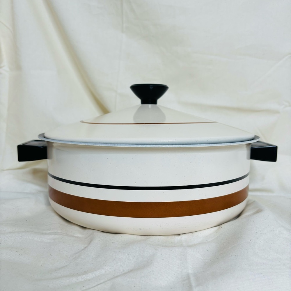 Vintage Regal Ware Retro 5 Quart Striped Cast Aluminum Pot with Lid